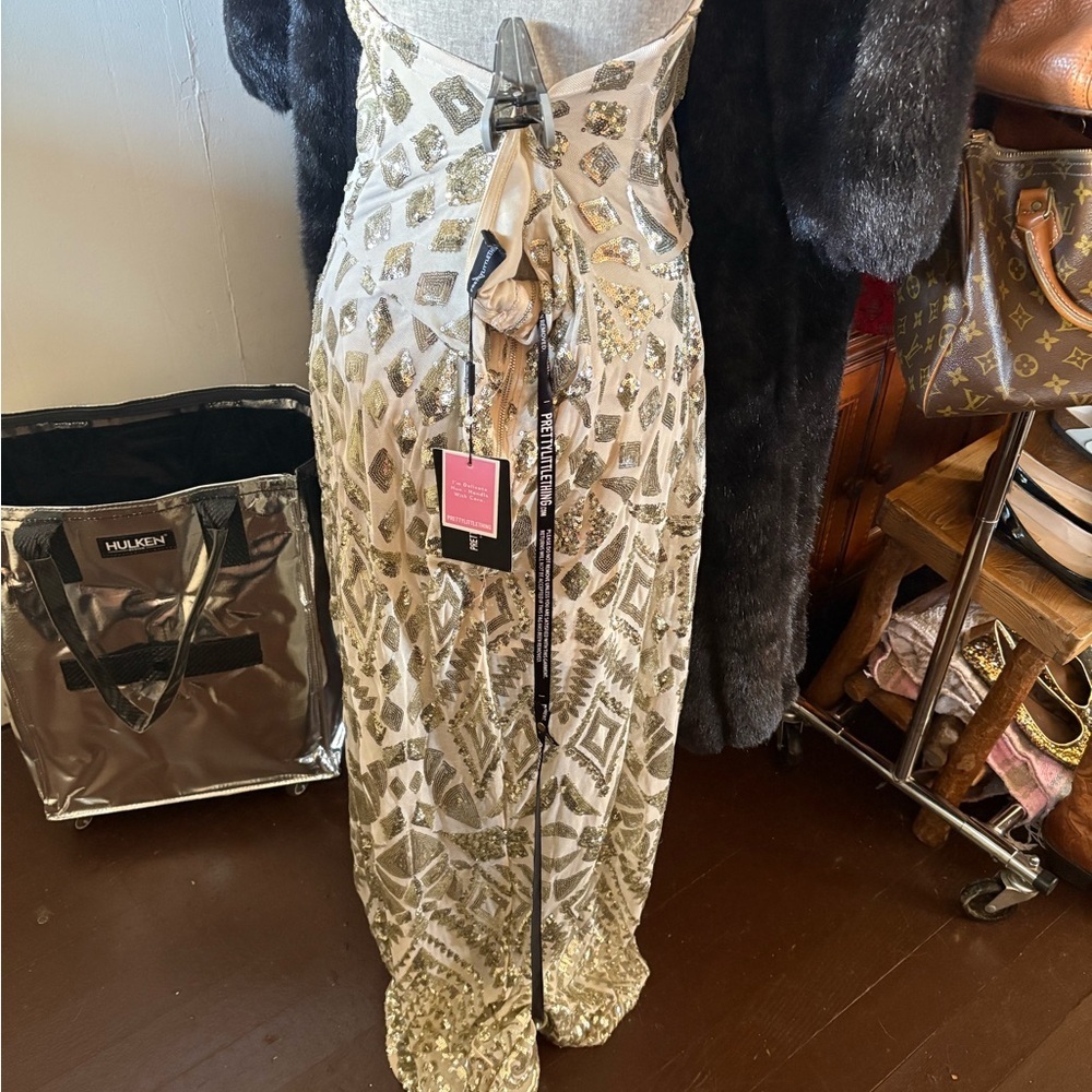 PrettyLittleThing Silver/ gold Embellished Dress - Picture 10 of 10